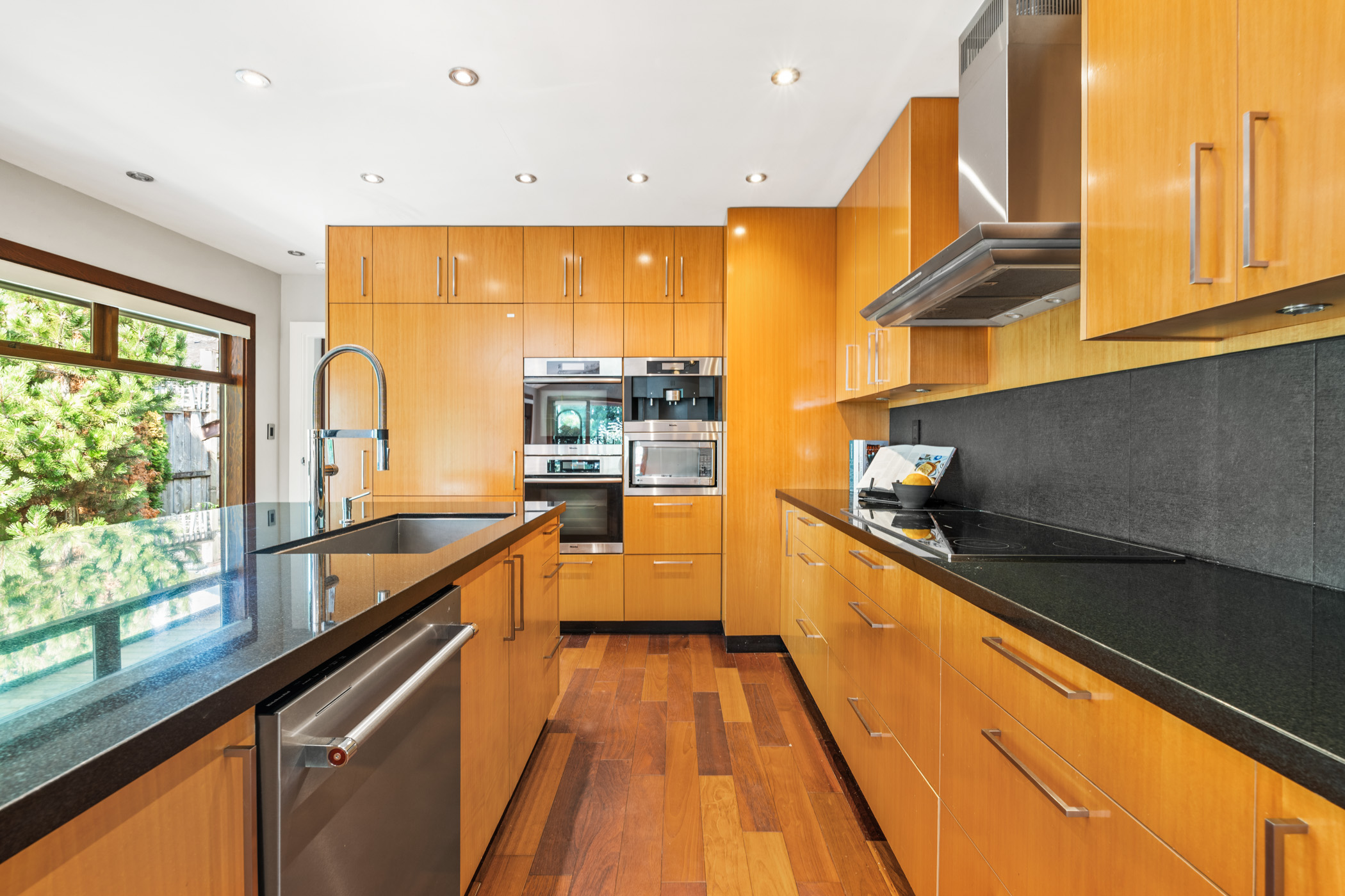 1325 25th Street
